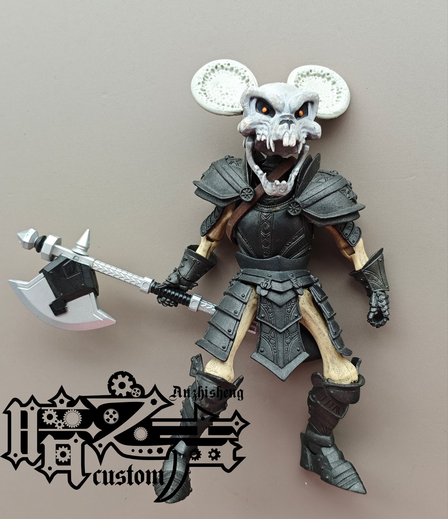 Head Carving - White mouse skeleton Head