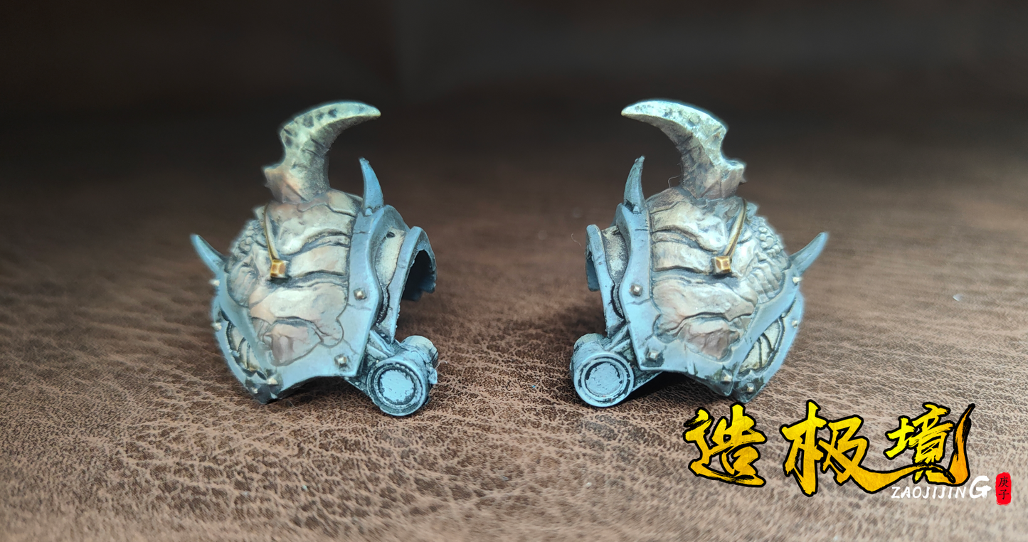 Personalized decoration - Iron shoulder armor